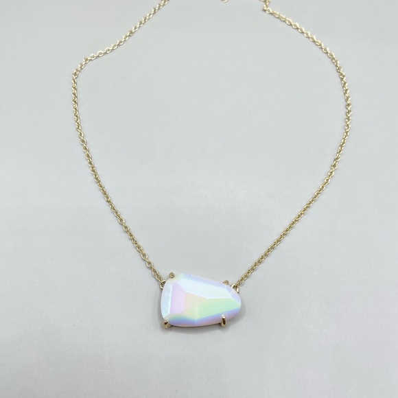 Kendra Scott Isla Necklace - Picture 3 of 7